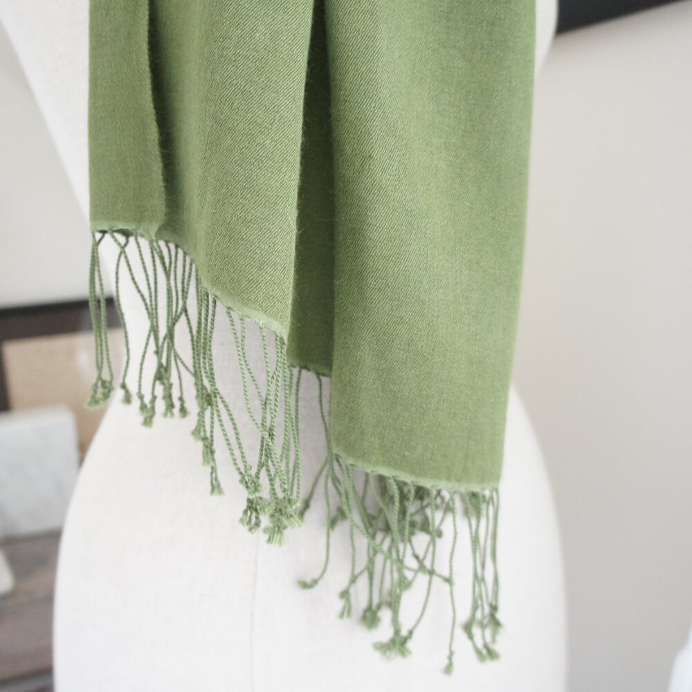 Large Vintage Olive Green Pashmina & Silk Scarf Shawl - Picture 11 of 15